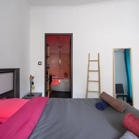 Appartement Spacieux Au Coeur D'Angers Etage 1 - 6 Personnes Exterior photo