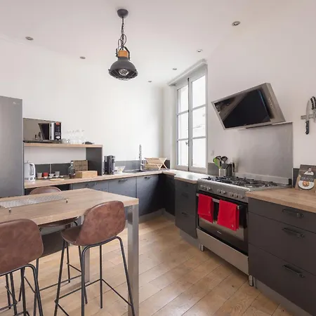 Appartement Spacieux Au Coeur D'Angers Etage 1 - 6 Personnes Exterior photo